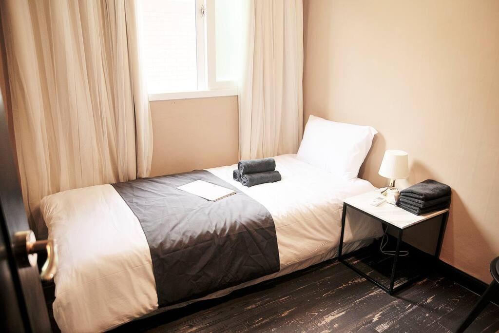 Private In Center Of Apartment *