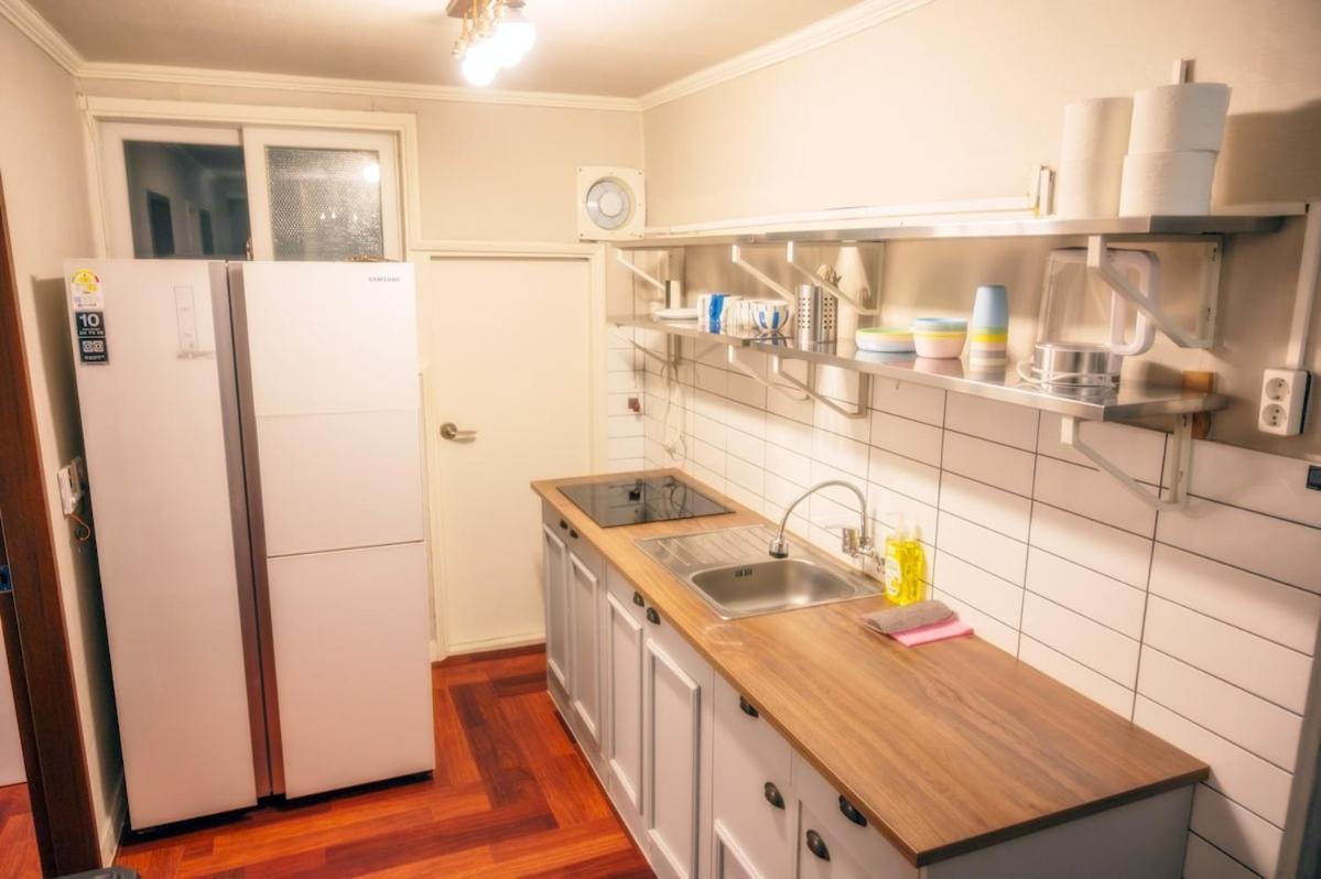 Private In Center Of Apartment Seoul