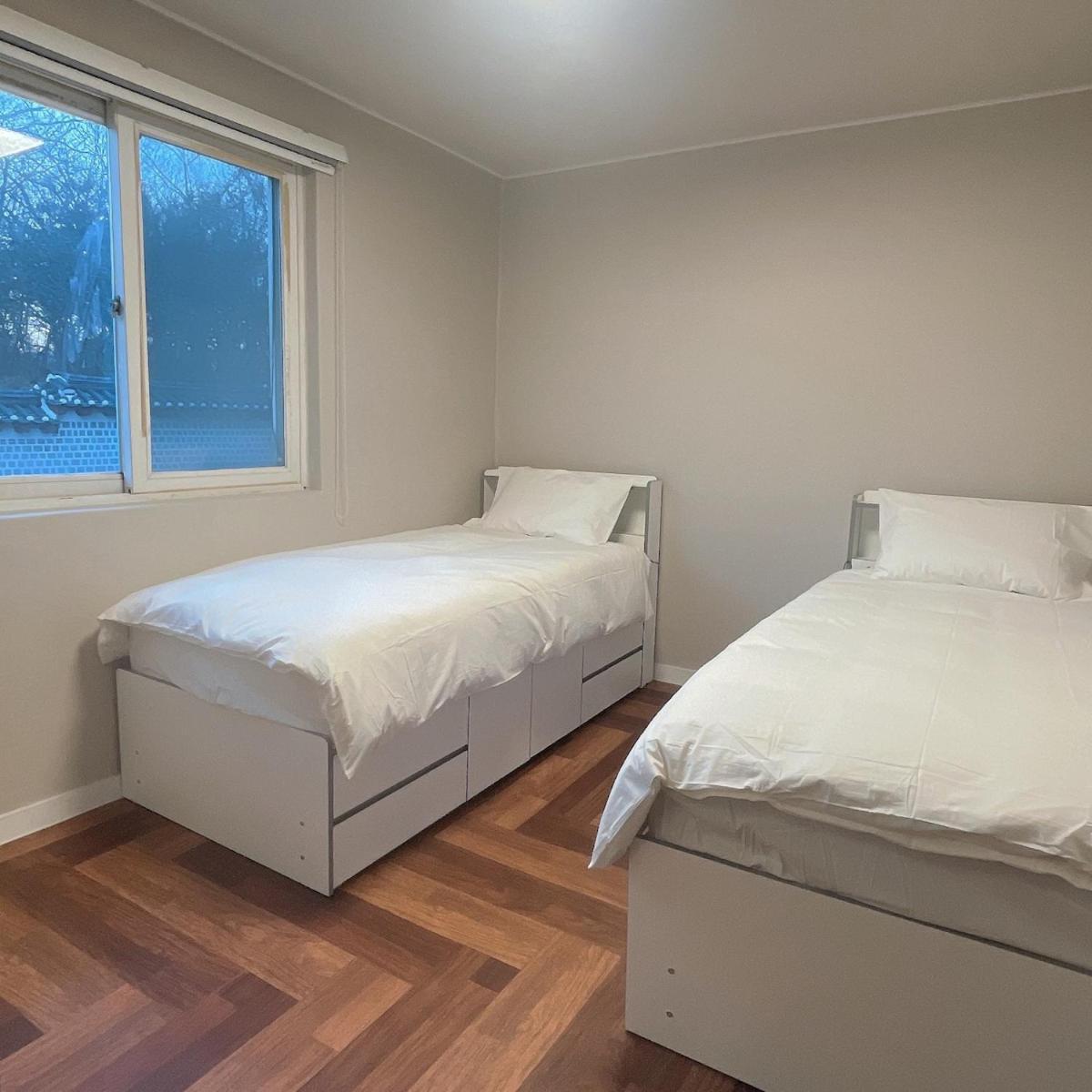 Private In Center Of Apartment *