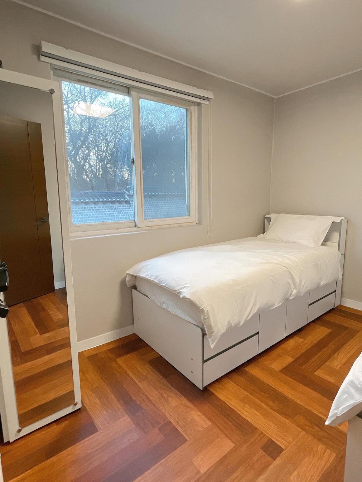Private In Center Of Apartment Seoul
